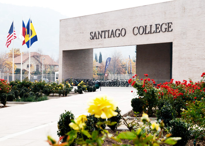 Colegio Santiago College